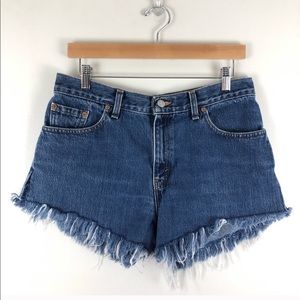 Levi’s 550 high rise cut off shorts